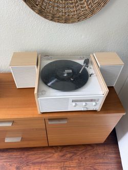 Crosley record player with Bluetooth