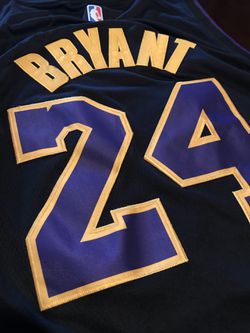 Kobe Bryant Black Mamba Edition Jersey size L for Sale in Calexico, CA -  OfferUp