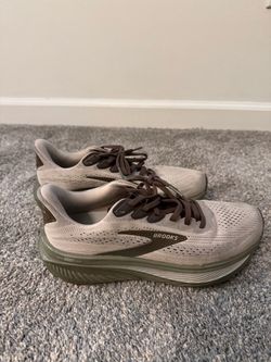 Brooks Ghost Running 18  Sneakers men’s size 7.5