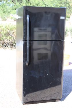 Frigidaire Top – Freezer Refrigerator – Black (Model FFHT2131QE1)
