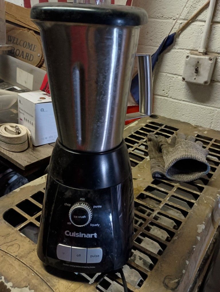 Small Mixer And Pasta Machine 