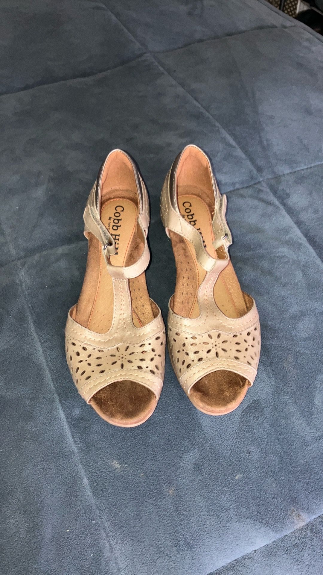 Women’s vintage leather sandals size 7w