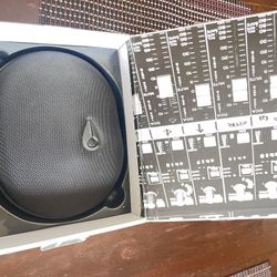 Nixon  Dj Head Phones Very Good Conditions Like New $80