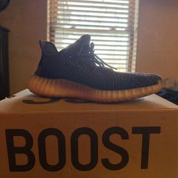 Yeezy 350 Carbon