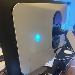 Alienware AW3225QF 32” 4k QD-OLED 240hz Monitor 
