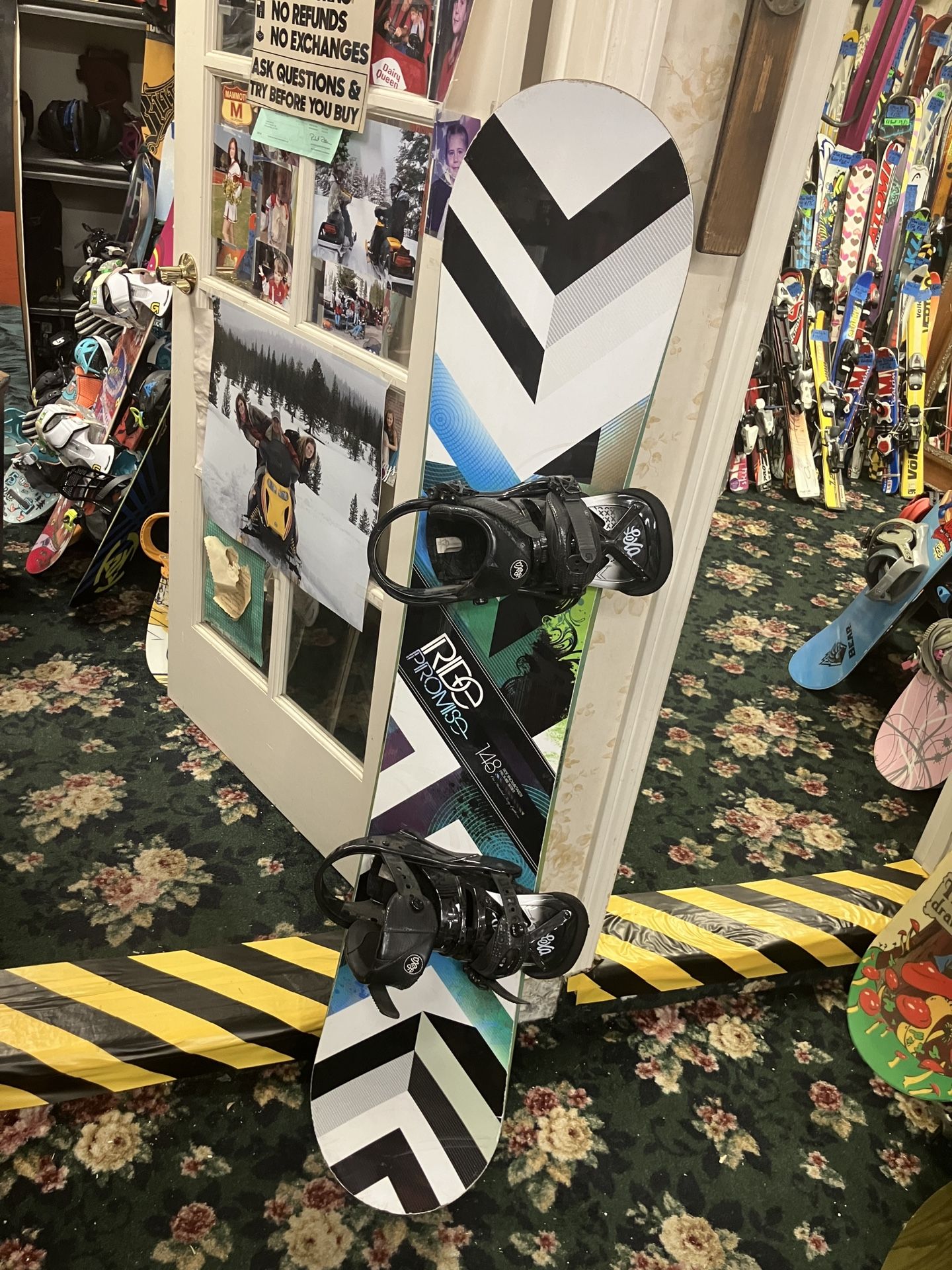 148 cm Ride Promise Snowboard w/ Med. Burton Lexa Bindings * Super Easy to Ride Rocker *Excellent🏂