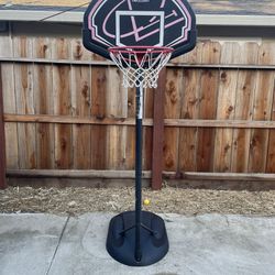 Kids basketball hoop 