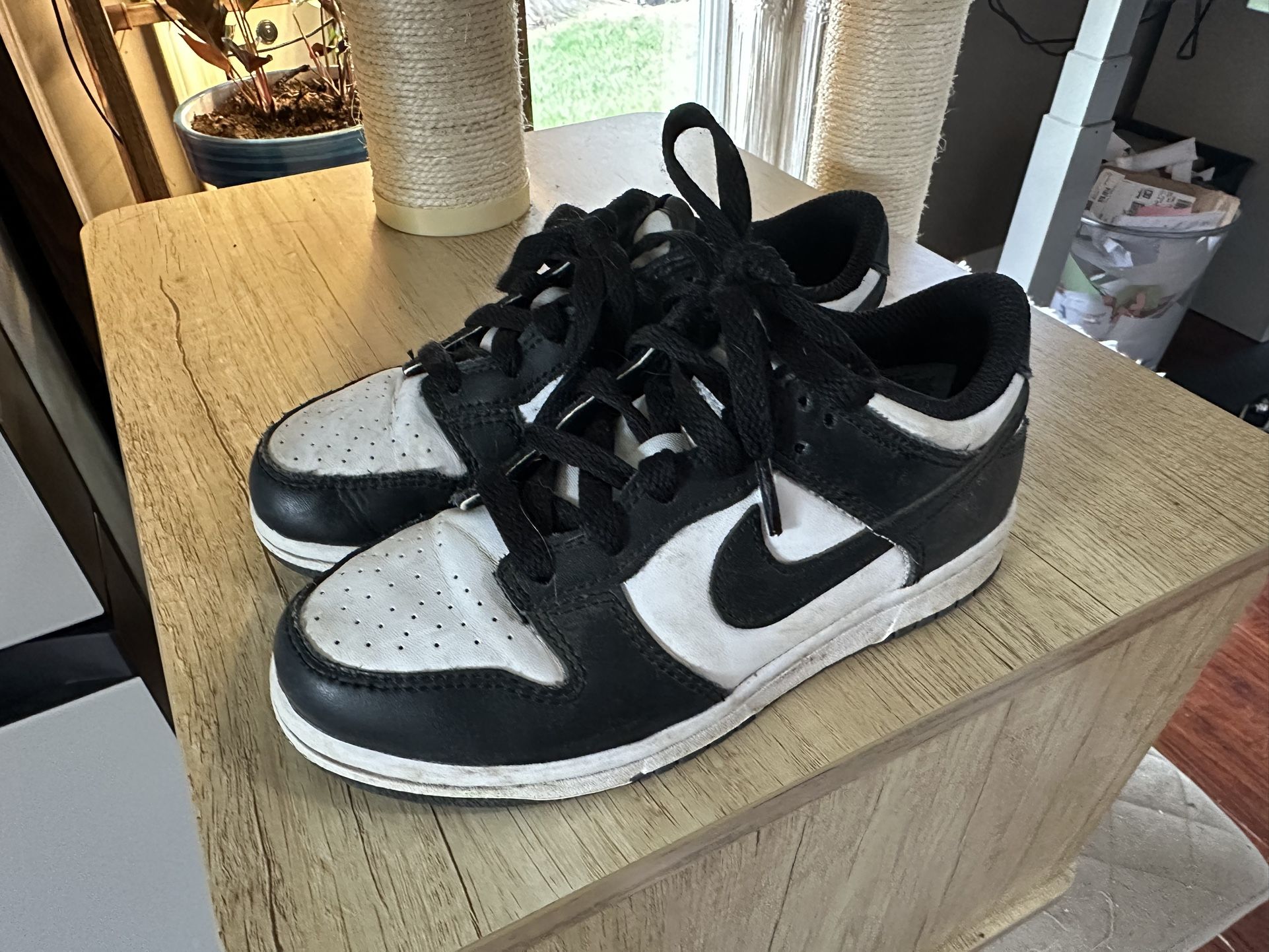 Youth Size 1 - Nike Shoes 