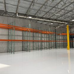 Industrial Teardrop Pallet Racking Beams Upright, Wire Deck, Tri County Racking