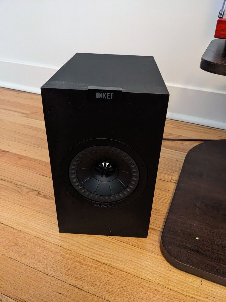 KEF Q150 Bookshelf Speakers