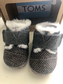 Toms crib shoes
