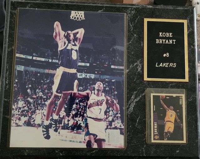 Kobe Bryant Photot Plaque With Rookie Card