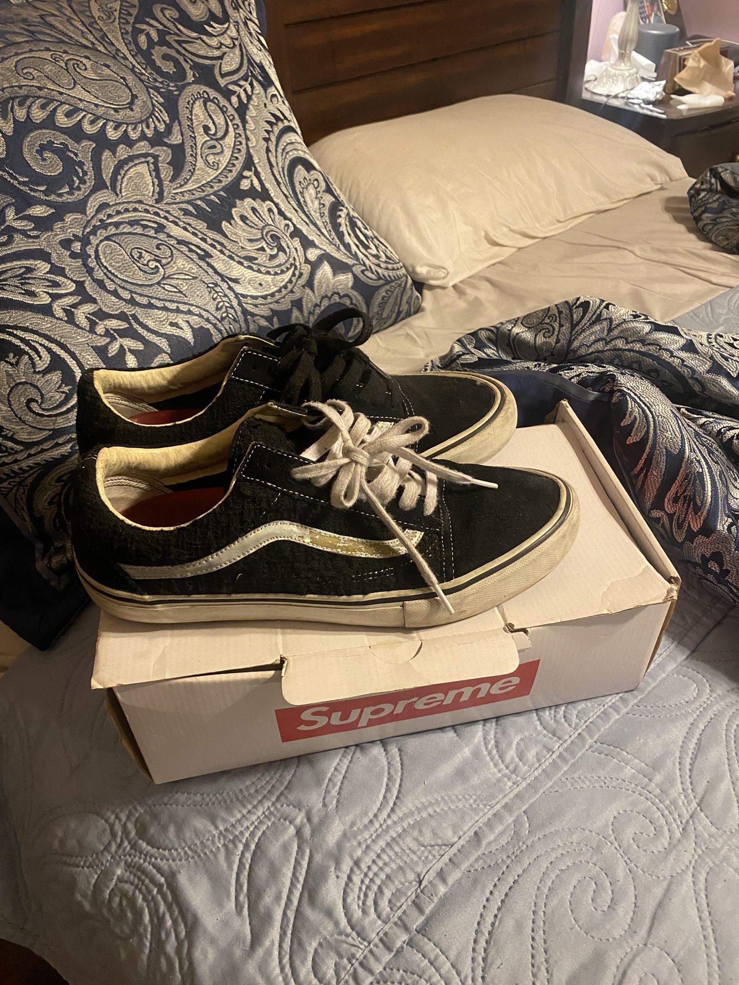 Supreme vans