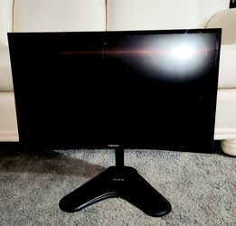 27" Curved Samsung Computer Monitor In Great Condition