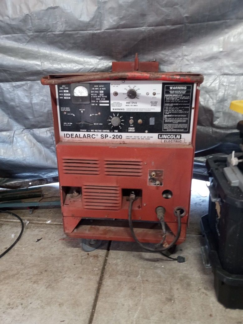 Lincoln Idealarc SP-200 Welder