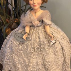 Madame Alexander 20” Self Portrait Doll In Gown 