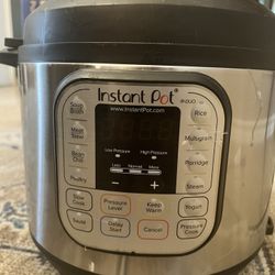 Instant Pot Duo 6 Qt + Accessory Kit