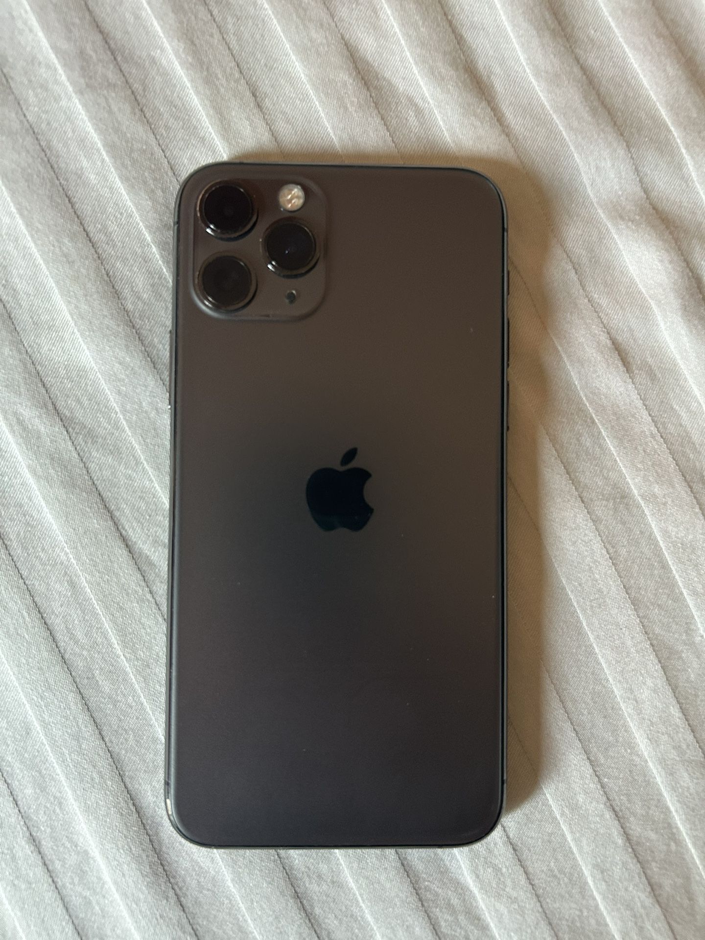 Iphone 11 Pro 64GB AT&T carrier