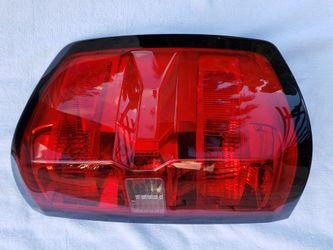Chevy SILVERADO Right Tail Light