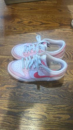 Nike Dunk Low Triple Pink (GS) 
