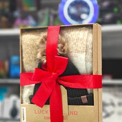 Lucky Brand Ladies' Hat and Scarf Set