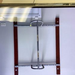 Galvanized steel And Wood Curl Bar