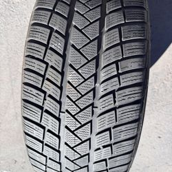 Single (1) 255 45 20 Vredestein Wintrac Pro tire