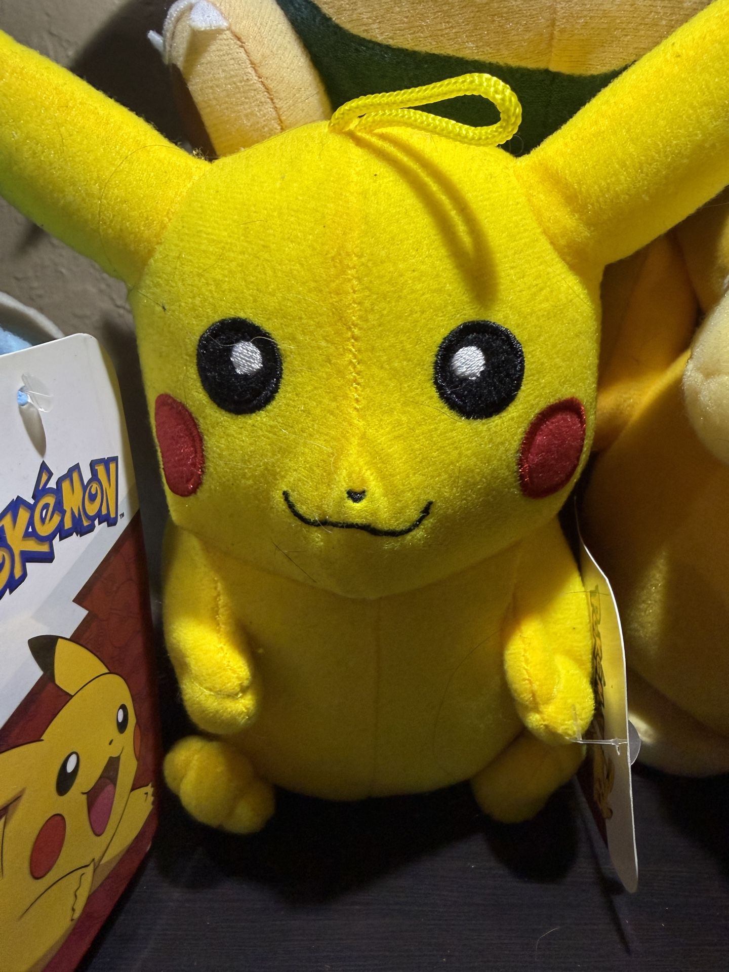Nintendo Pokémon pikachu Stuffed Plush Doll 