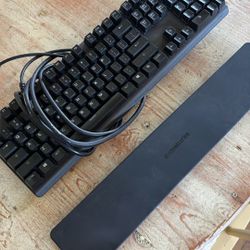 SteelSeries Apex Pro Keyboard