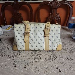 Dooney Bourke Purse