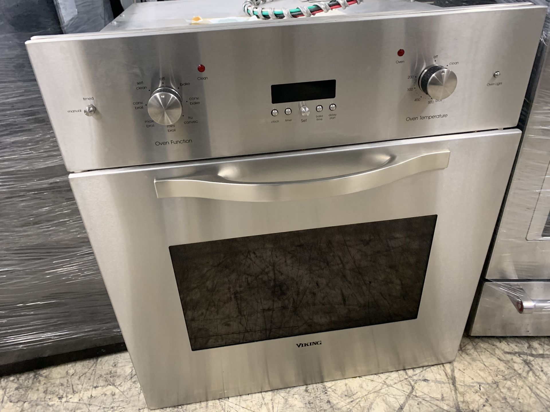 27” viking single oven in stainless steel electric