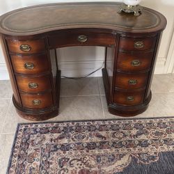 Beautiful Kidney shaped Antique desk