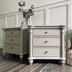 Set Of Nightstands / Side Tables