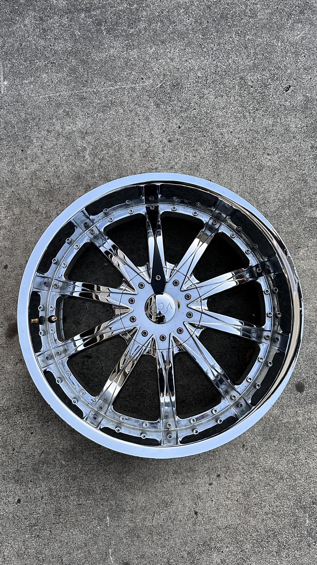 22 Inch 6 Lug Wheels