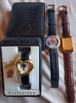 Lot of 3 vintag Novelty Collectible Watches