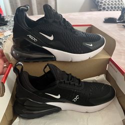 Nike 270 black and white size 4.5 best sale