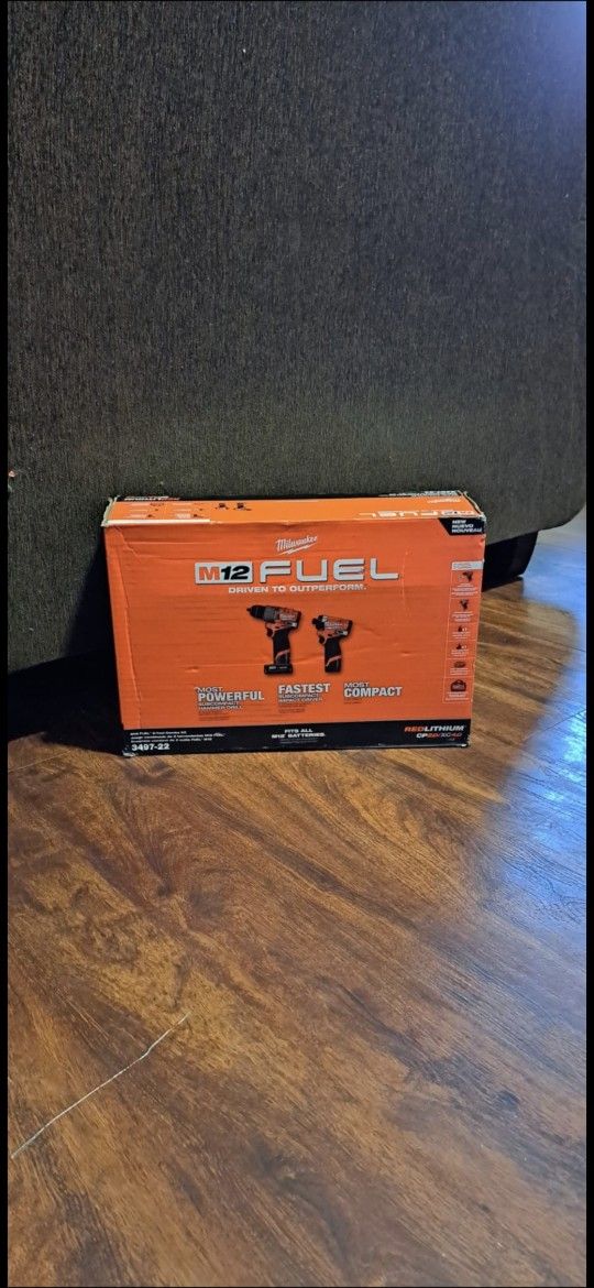 MILWAUKEE M12 VT FUEL BRUSSELS SET DRILS  NEW 