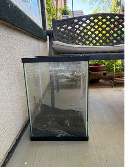 10 gallon tall fish tank