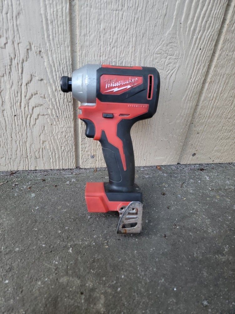 MILWAUKEE 18V IMPACT DRILL CAT#2850-20