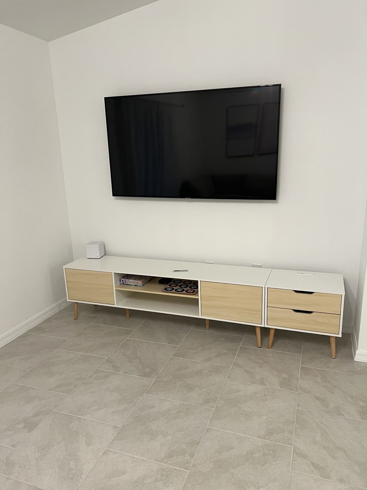 Tv Stand / Tv Console