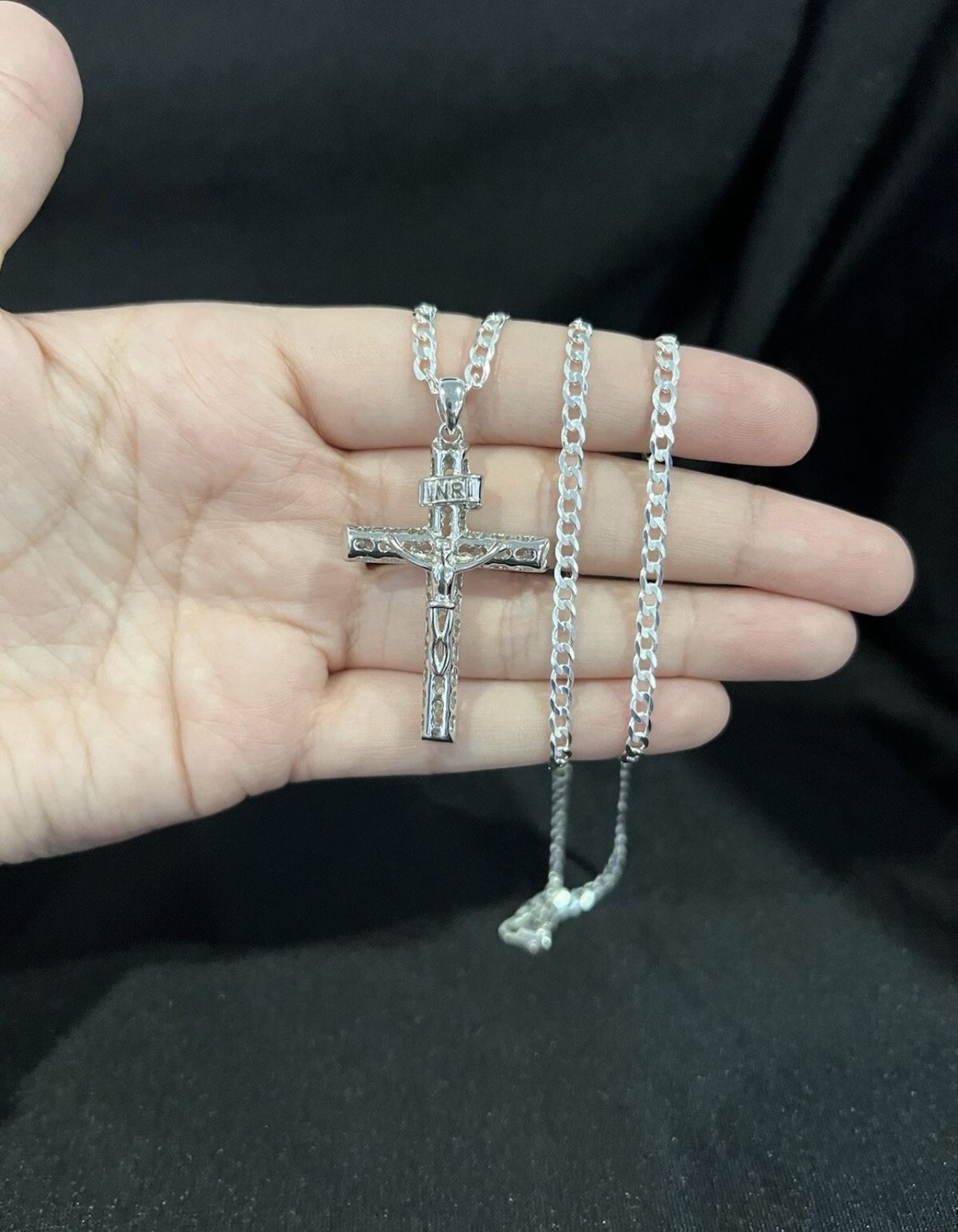 .925 Sterling Silver Womens Men's Cross Crucifix Pendant & Curb Chain