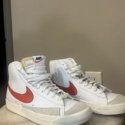 Nike Blazer Mid 77 Vintage White Mantra  Orange
