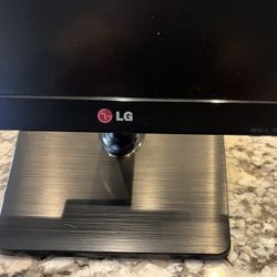 24” LG Flatron Monitor With Power And Computer Connections