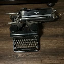 Antique Typewriter 