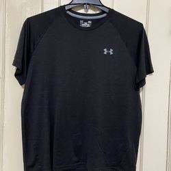 Under Armour Loose Heat Gear Men Shirt /large 