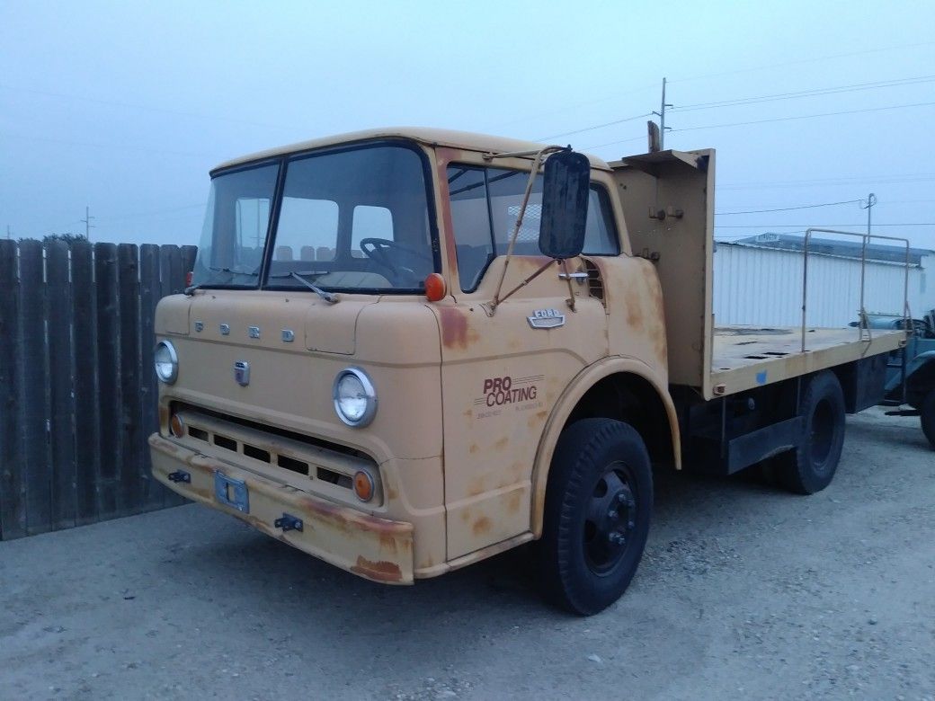 1966 Ford C700 coe flatbed truck