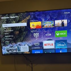 65 Inch Roku Hisense 4K TV