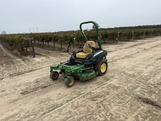 John Deere Lawn Mower