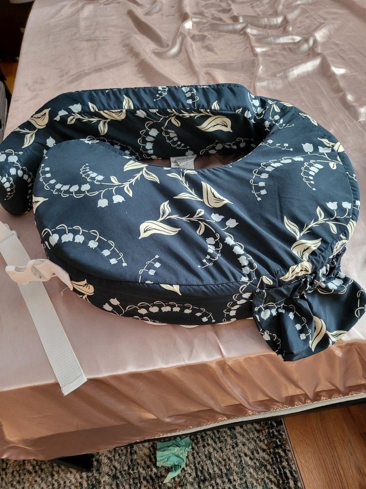 Breastfeeding Pillow 