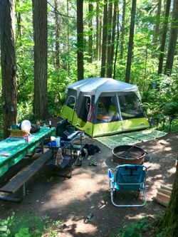 Core 9 person tent, plus